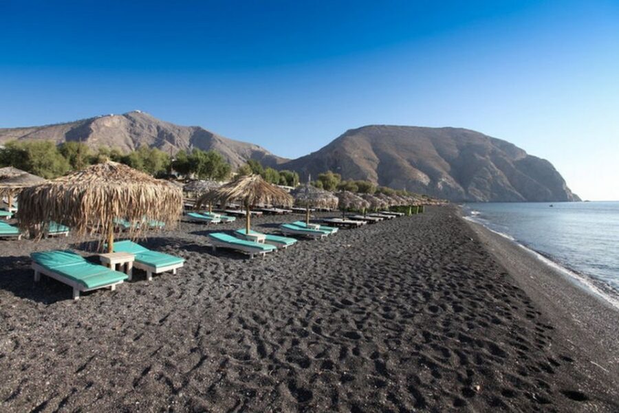Santorini: Half or Full-Day Private Island Tour - Oia: the icon, plus the chance to shop and breathe