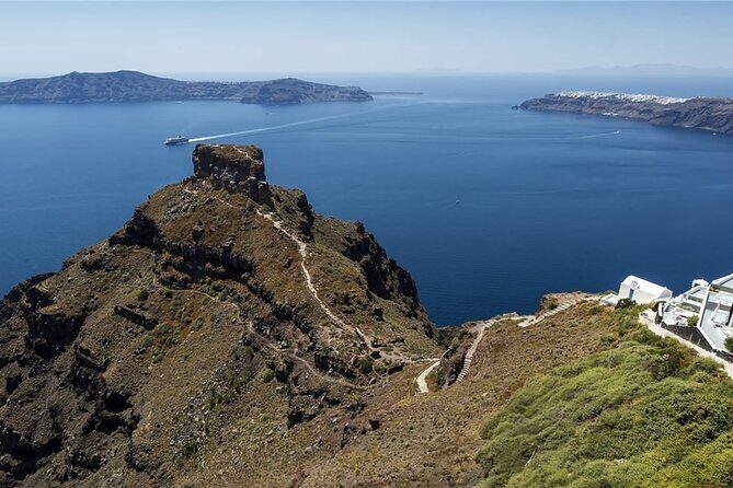 Santorini Highlights Half-Day Private Tour - Oia’s narrow lanes, cave houses, and big caldera views