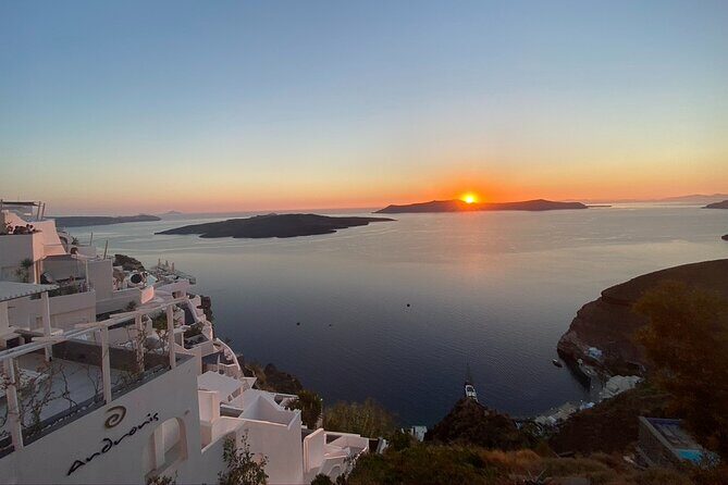 Santorini Highlights: Private Sightseeing Tour in Santorini - Key highlights to look for