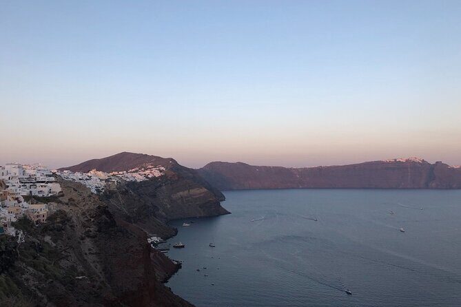 Santorini Highlights: Private Sightseeing Tour in Santorini - Pickup, vehicle comfort, and how the 5 hours really plays