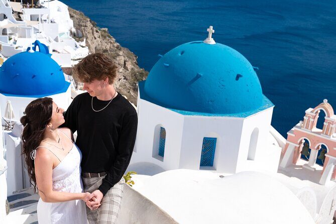 Santorini Highlights Private Tour 6 hours, pick up/ drop included - A 6-hour private drive that matches Santorini’s reality
