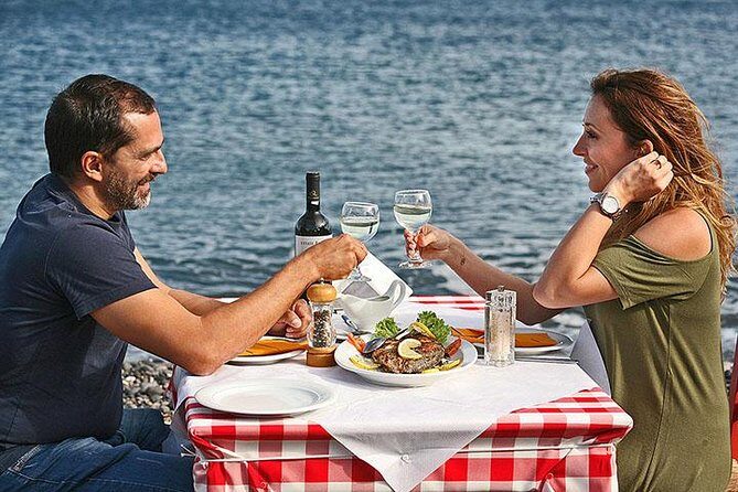 Santorini Highlights Private Tour 6 hours, pick up/ drop included - Pickup and drop-off: the real value of the “private” part
