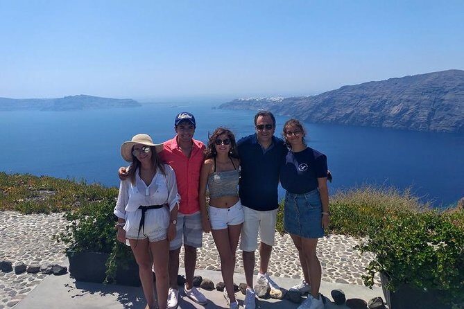 Santorini in 5 hours: Oia, Traditional Villages & Black Beach - Cable car meeting point: how the day starts and stays smooth
