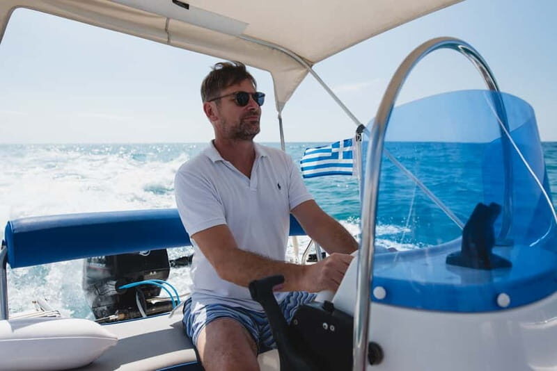 Santorini: License-Free Boat Rental with Ice, Water, & Fruit - Hot springs swim: when to go and how to make it enjoyable
