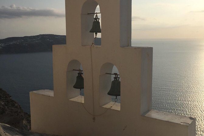 Santorini Local Tour - Comfort and convenience: the van setup that actually helps on Santorini days