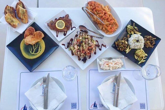 Santorini Luxury Catamaran Day Cruise with BBQ,drinks,transfer - Food, drinks, and crew service: what makes it feel like luxury