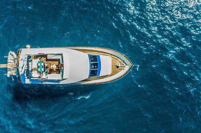 Santorini: Motor Yacht Private Cruise with 5-Course Meal - Daytime lunch, sunset dinner, or a full-day combo