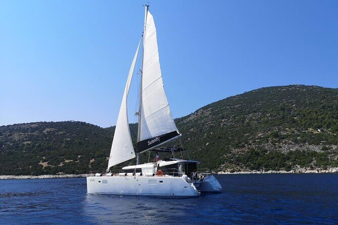 Santorini Oia: Private Sunset Catamaran Cruise with BBQ & Drinks - Red Beach plus the onboard dinner: the best timing for the Santorini meal