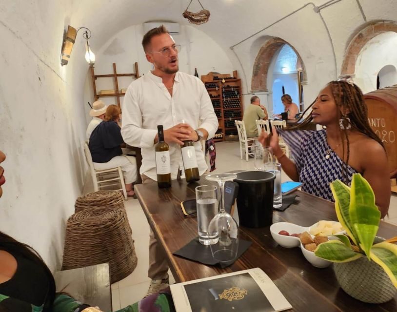 Santorini: Oia & Three Bells 4-hour Private Custom Tour - A 4-hour private tour that stays realistic