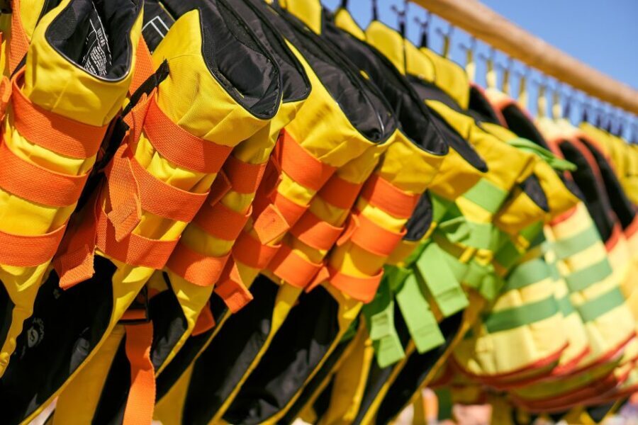 Santorini: Perivolos Beach Jet Ski Rental - Arriving at Perivolos: what the first minutes are really like