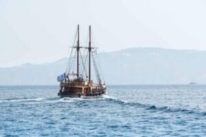 Santorini Port: 3 Hour Cruise to Volcano and Hot Springs - First Stop: Nea Kameni Volcano Hike and the €5 Entry Reality