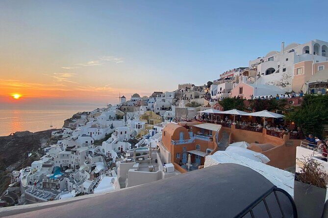 Santorini Private 5-Hour Tour with Local Guide & Sunset in Oia - Why a Private 5-ish Hour Route Beats DIY on Santorini
