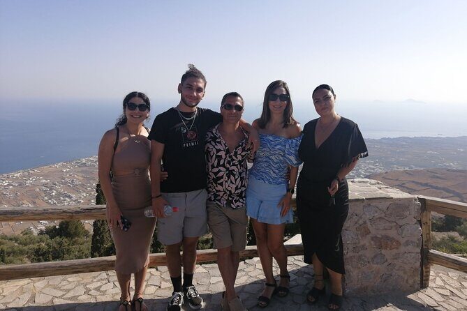 Santorini Private 5-Hour Tour with Local Guide & Sunset in Oia - Winery Stop and Aroma Avlis Lunch: Optional, So Use It Your Way