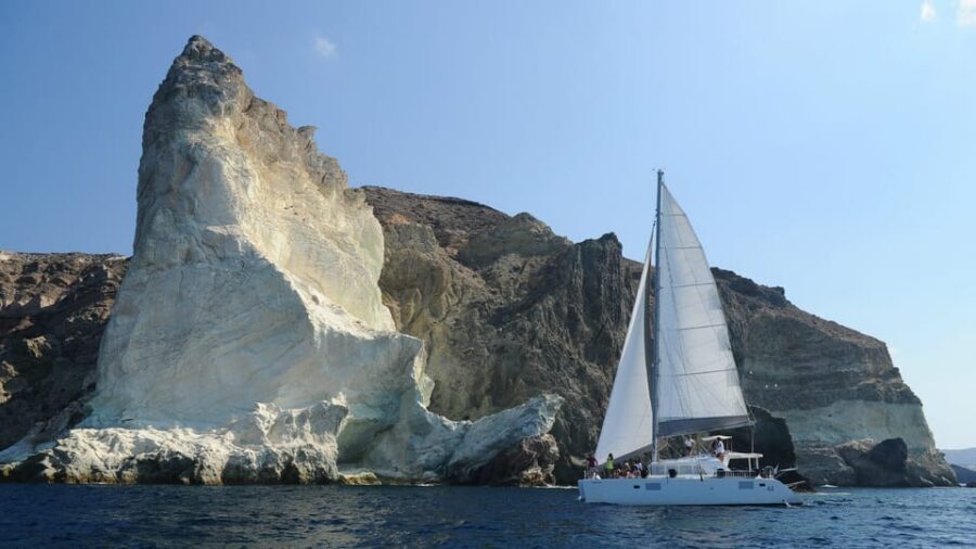 Santorini: Private Catamaran Tour with BBQ Meal and Drinks - BBQ lunch or dinner on the volcano stop: Greek comfort at sea