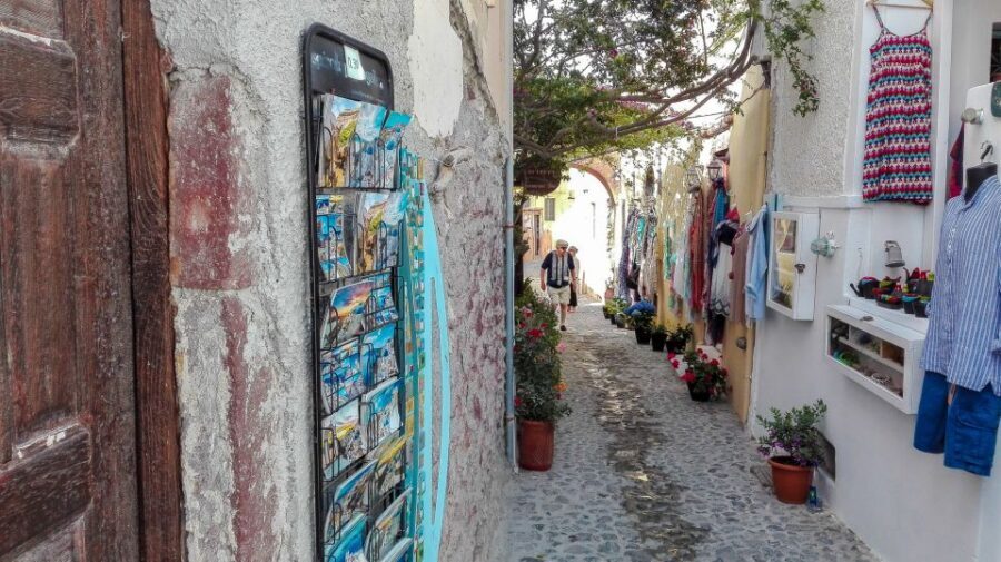 Santorini: Private Day Tour with Guide - Red Beach and Black Beach: choose your mood, not just your photos