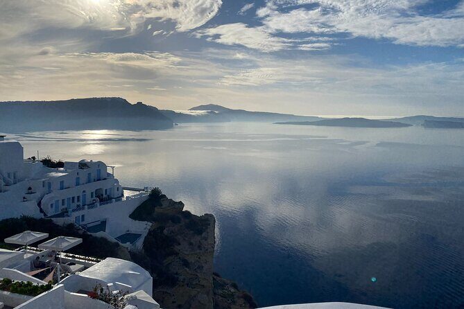Santorini Private HIGHLIGHTS TOUR - Entering Santorini by car: why this tour feels efficient