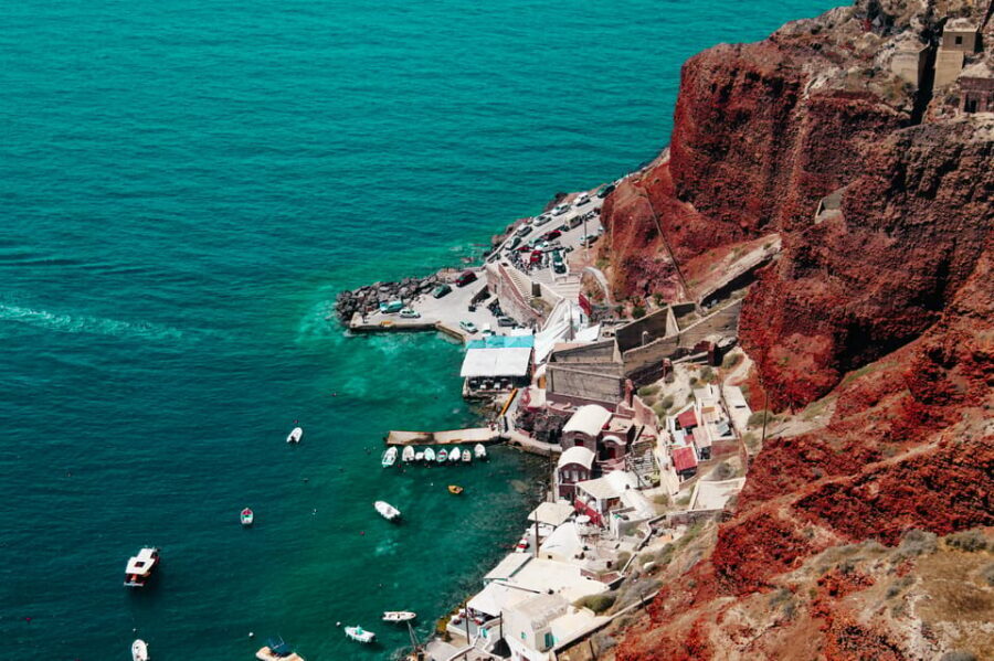 Santorini: Private Motorboat Cruise and Volcano Hike - Oia Views and Small Coves: Where the Cruise Feels Special