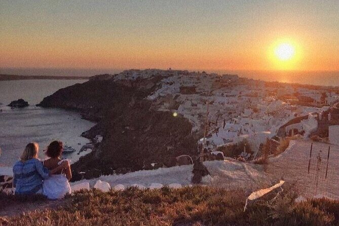 Santorini Private Roundtrip Transfer from/to Airport,Port & Hotel - A private Santorini transfer that starts with your name
