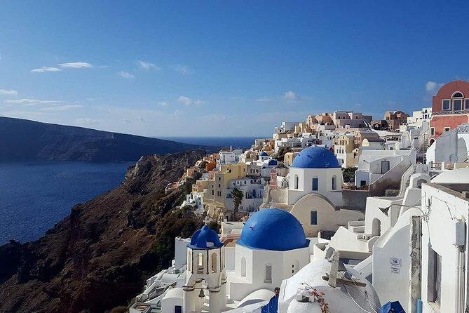 Santorini Private Sunrise Tour - Pyrgos Kallistis: Venetian ruins, labyrinth lanes, and breakfast