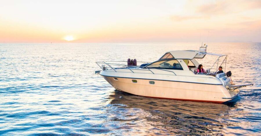 Santorini: Private Sunset Cruise with Barbecue and Drinks - Key things I loved about this Santorini private sunset cruise