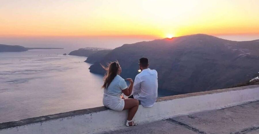 Santorini: Private Sunset Tour with Picnic & Transfer - Why Santorini sunsets feel better with a private picnic plan