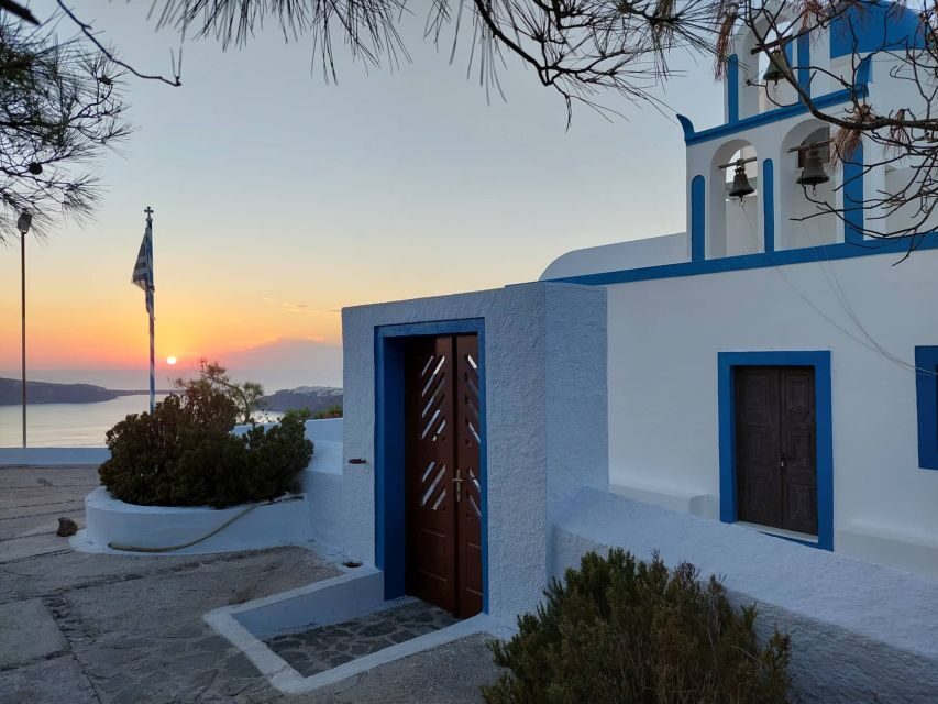 Santorini: Private Sunset Tour with Picnic & Transfer - Price and value: what $176 buys you in real terms