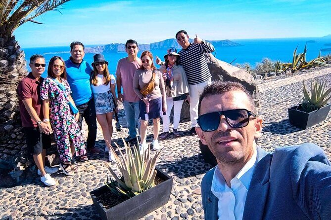 Santorini Private Tour Blue Domes - Akrotiri Archaeological Site: the big name with tickets not included