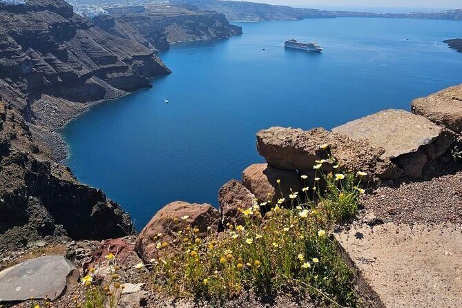 Santorini Private Tour Blue Domes - Megalochori: traditional village charm for about 30 minutes