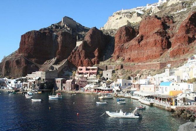 Santorini private tour free choice - Volcano, Akrotiri, and the Big-Scale Wonder Stops