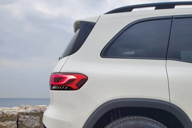 Santorini: Private Transfer from Airport/Port - Ride Comfort on Santorini Roads: Air-Conditioning and Real-World Safety