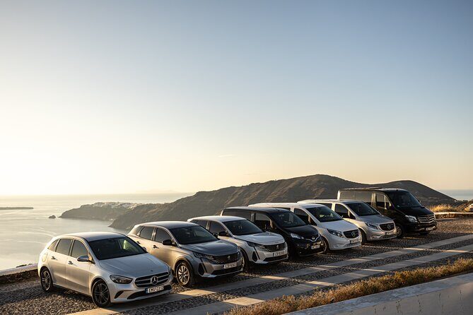 Santorini: Private Transfers To / From the Airport (JTR) - When flights run late: flight tracking and free waiting time