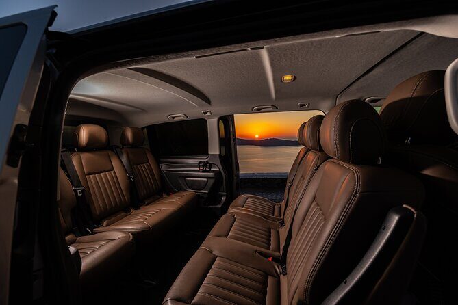 Santorini: Private Transfers To / From the Airport (JTR) - Who this transfer suits best