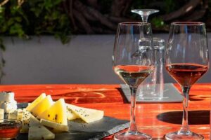 Santorini Private Wine Tasting Experience with private sommelier - Stop 1 in Santorini: your first volcanic flight of 12 wines