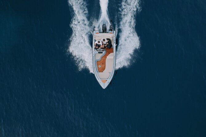 Santorini Rent a Boat - License free private cruise - The “easy day” feeling comes from the boat and the briefing