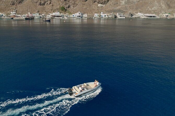 Santorini Rent a Boat - License free private cruise - Why a license-free private boat can feel like the best kind of freedom