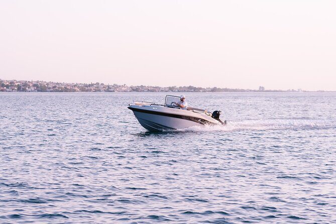 Santorini Rent a Boat - License free private cruise - Sunset option: chasing light without fighting crowds