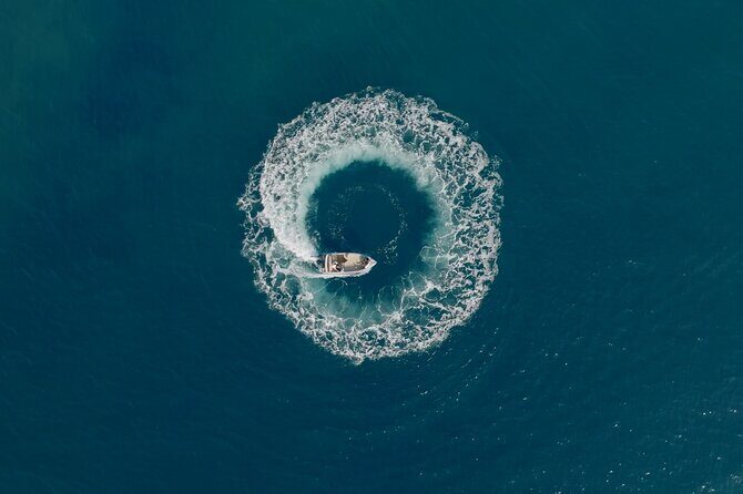 Santorini Rent a Boat - License free private cruise - What 5 hours on the water really gives you