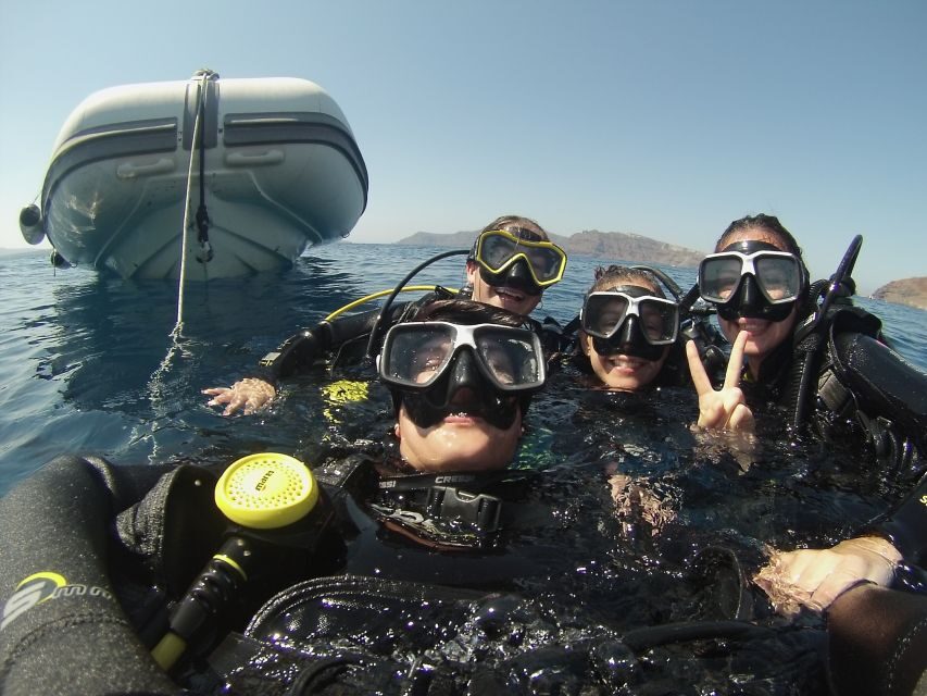 Santorini: Scuba Diving Experience for Beginners - From Oia to the water: how the morning run usually works