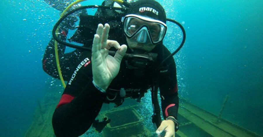 Santorini: Scuba Diving Experience in Caldera for Beginners - Who should book this and who should skip it