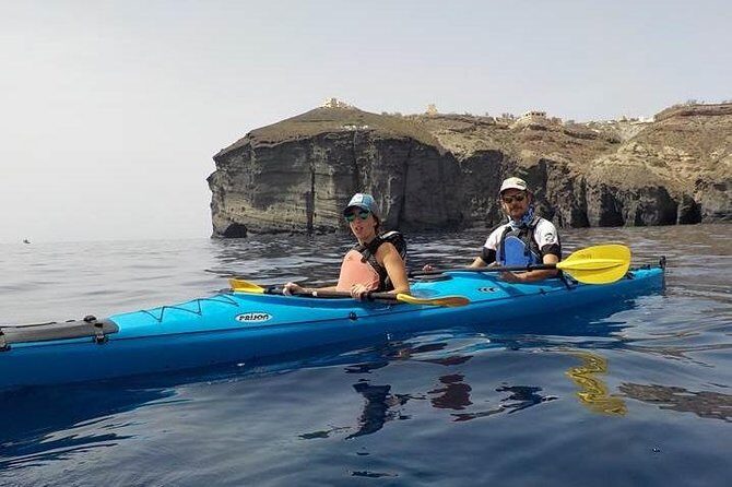 Santorini Sea Kayak - South Discovery, Small Group incl. Sea Caves and picnic - What the picnic includes (and what you should plan around)