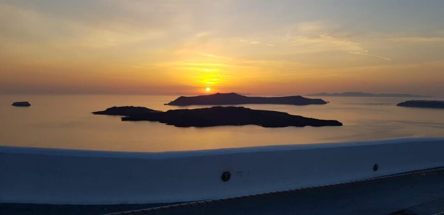 Santorini: Sightseeing Island Tour (Private) - Akrotiri Archaeological Site: the volcanic “time capsule” stop