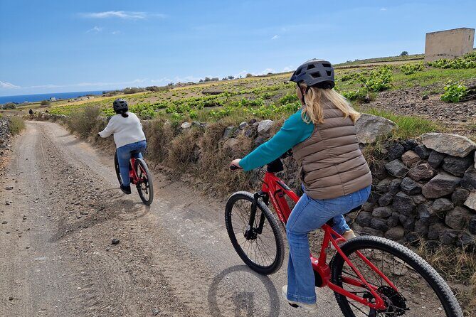 Santorini Small Group Guided E-bike Tour & Local Tomato Museum - Key things that make this e-bike tour worth it