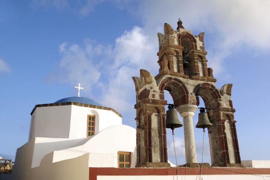 Santorini Small-Group Tour with Wine Tasting & Food Pairing - Akrotiri excavation: the Bronze Age city under ash