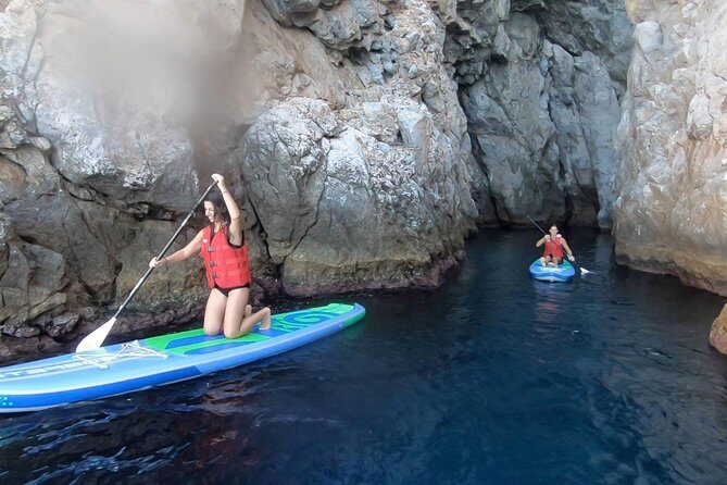 Santorini Stand-Up Paddle and Snorkel Adventure - Breakfast and bottled water: the “fuel” piece that actually helps