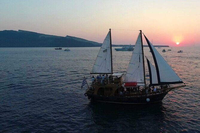 Santorini Sunset Cruise in Caldera - Getting to Fira’s old harbor on time (seriously, give yourself slack)