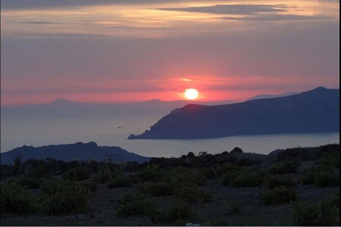 Santorini Sunset Wine Tour with Santo Winery Views - Logistics You’ll Appreciate: Pickup, Minivan Comfort, and Mobile Tickets