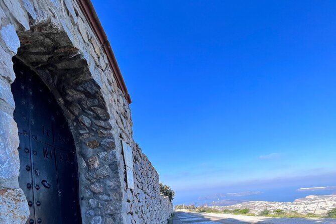 Santorini tailor made tour with the experts(NEW) - Akrotiri Archaeological Site: plan for the one non-included admission