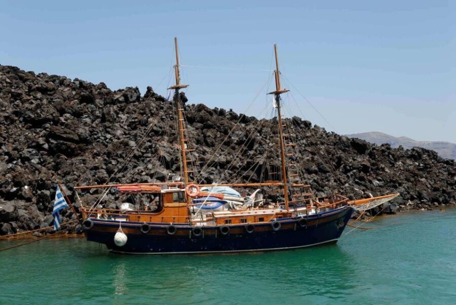 Santorini: Thirassia Islands and Volcano Guided Cruise - Nea Kameni to Thirassia: Why This 7-Hour Caldera Cruise Works