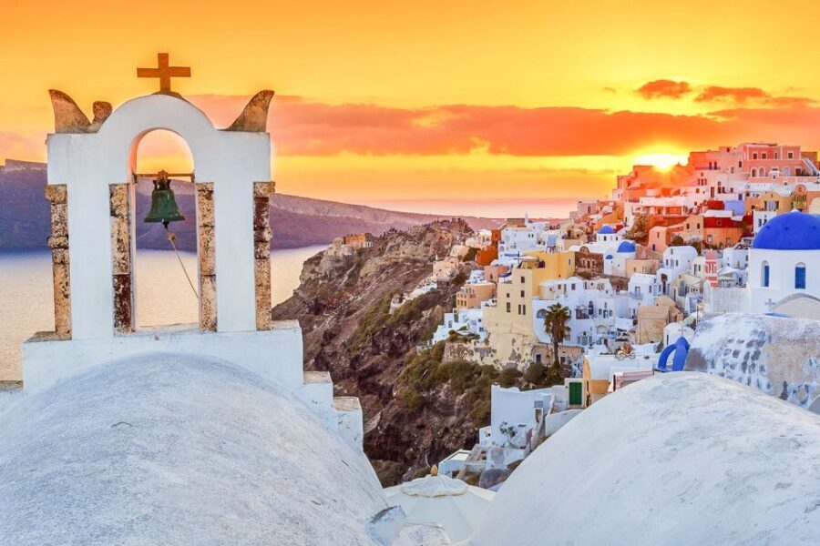 Santorini: Top Sights Day Trip, Wine Tasting, & Oia Sunset - 9 hours that actually makes sense: the day’s pacing