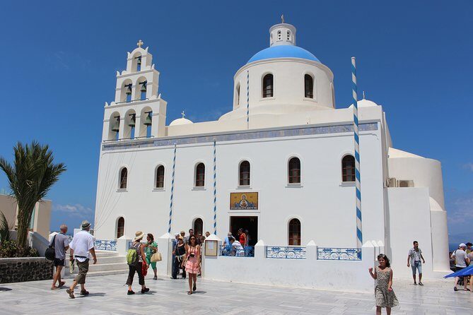 Santorini Traditional Villages and Oia Sunset Tour - Mesa Gonia: the wine village called Santorini’s ghost village